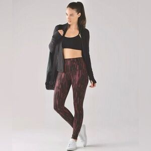 Lululemon Wunder Under HR Leggings in Painted Animal Bordeaux Drama Black